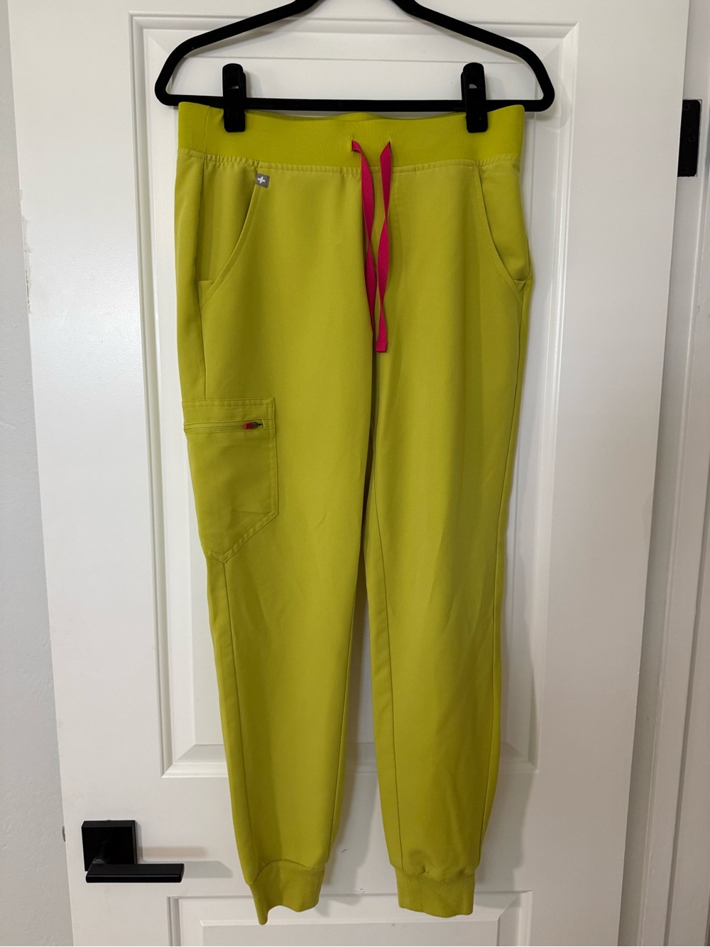 Figs Women’s Zamora Joggers (regular waist, NOT high waisted) - S / Limeade